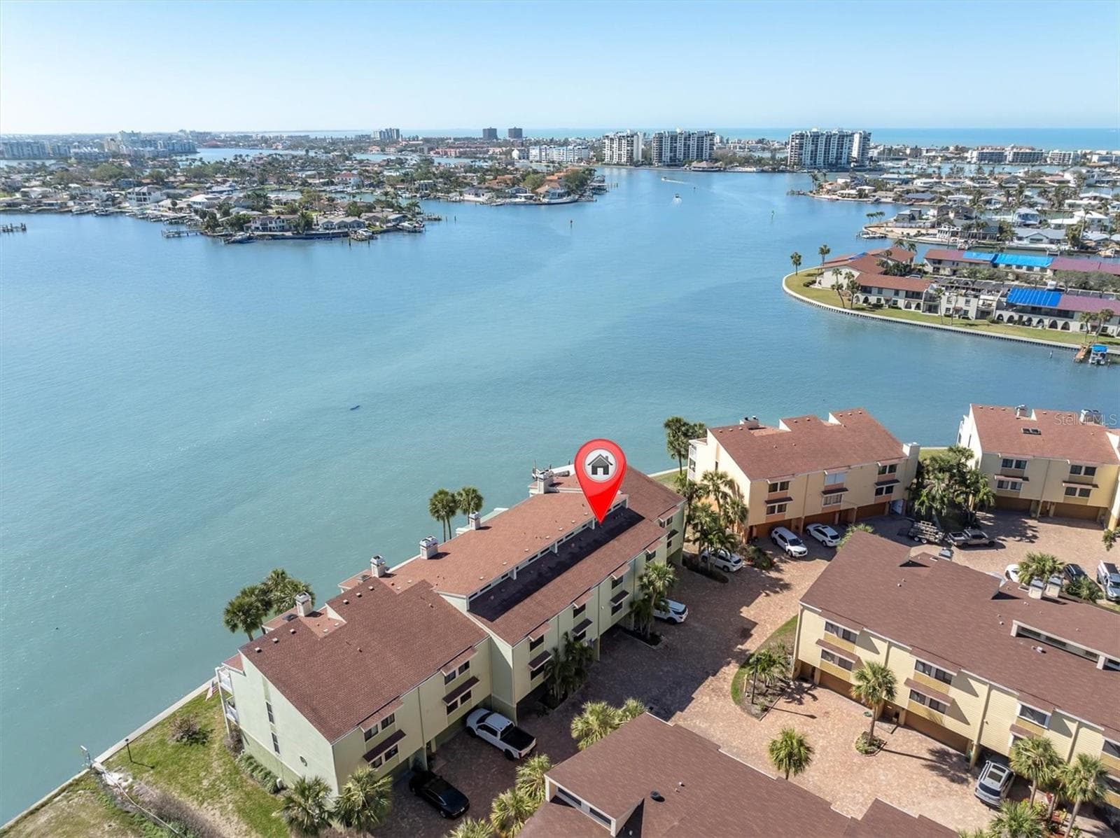 Townhouse at 553 HAVEN POINT DR, TREASURE ISLAND, photo 35 of 42