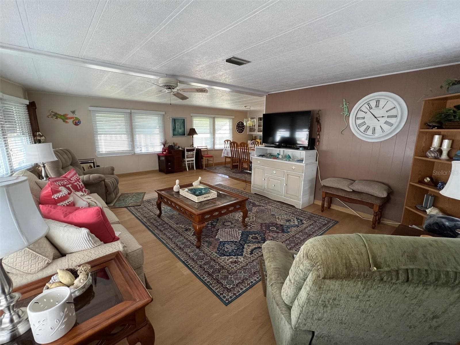 Manufactured Home at 709 SUGAR PALM ST, LARGO, photo 13 of 34