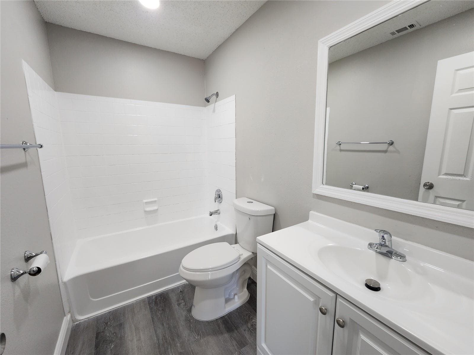 primary bathroom - 200 AFTON SQ #108, ALTAMONTE SPRINGS