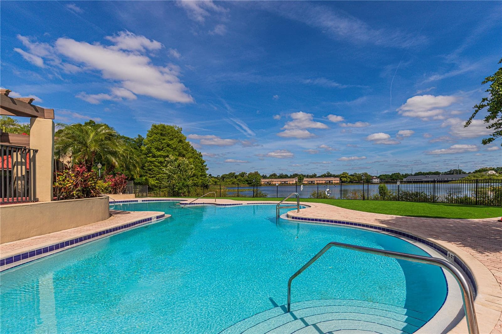 Condominium at 200 AFTON SQ #108, ALTAMONTE SPRINGS, photo 34 of 42