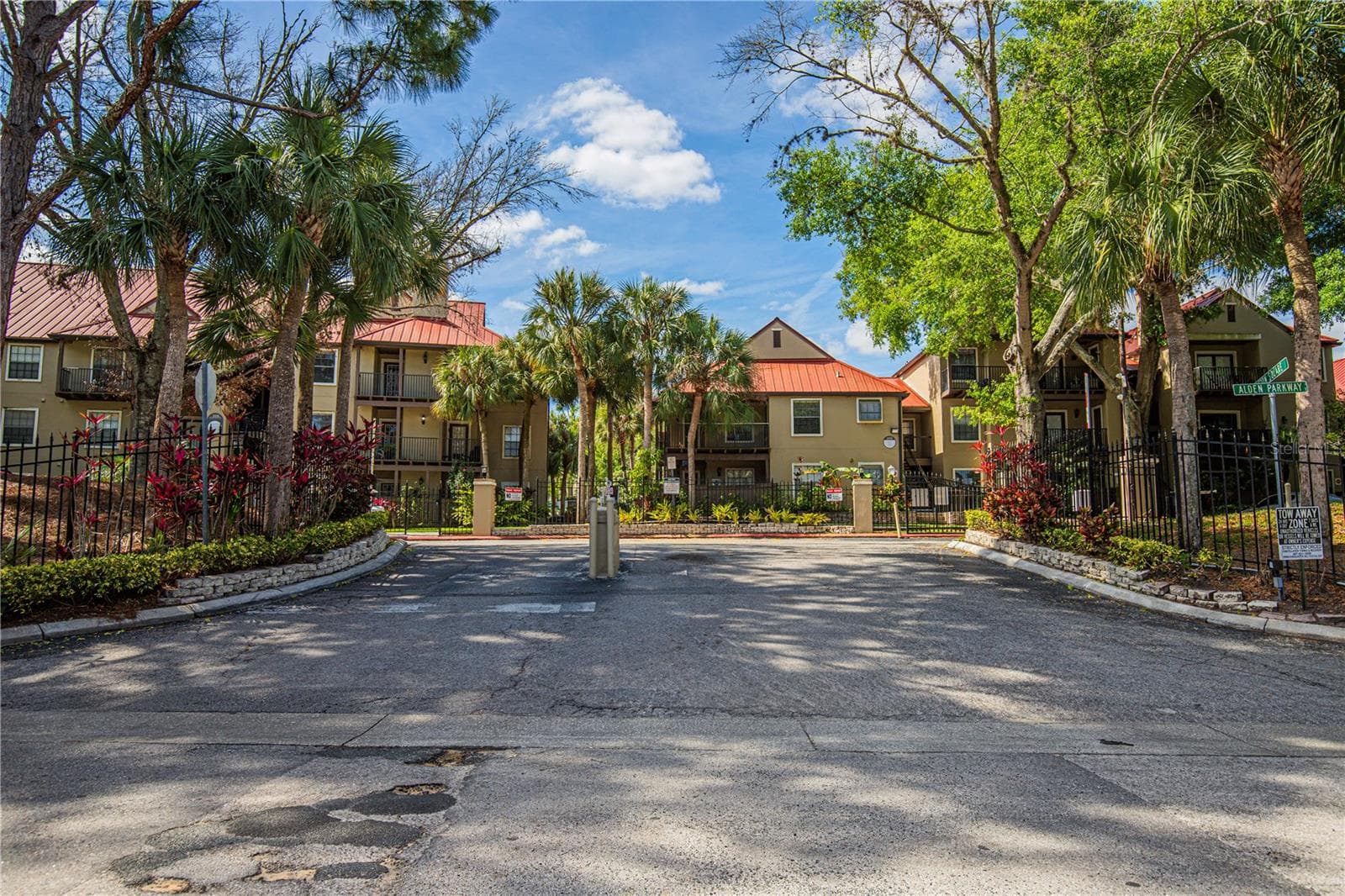 Condominium at 200 AFTON SQ #108, ALTAMONTE SPRINGS, photo 41 of 42
