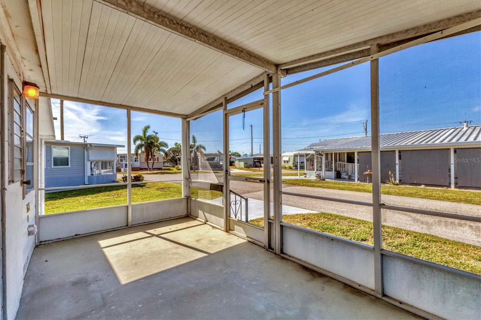 Screened Front Porch - 1212 41ST AVENUE DR E, ELLENTON
