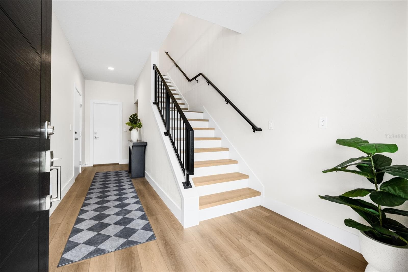 Townhouse at 8631 5TH STREET NORTH, ST PETERSBURG, photo 9 of 66