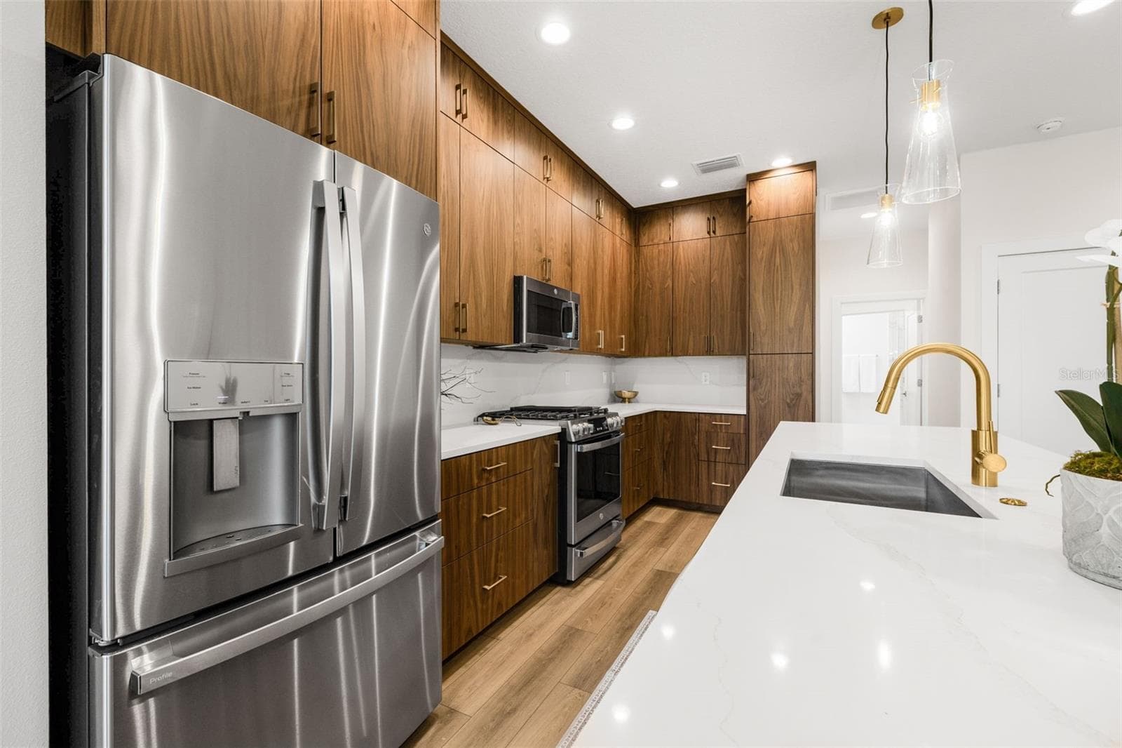 Townhouse at 8631 5TH STREET NORTH, ST PETERSBURG, photo 14 of 66