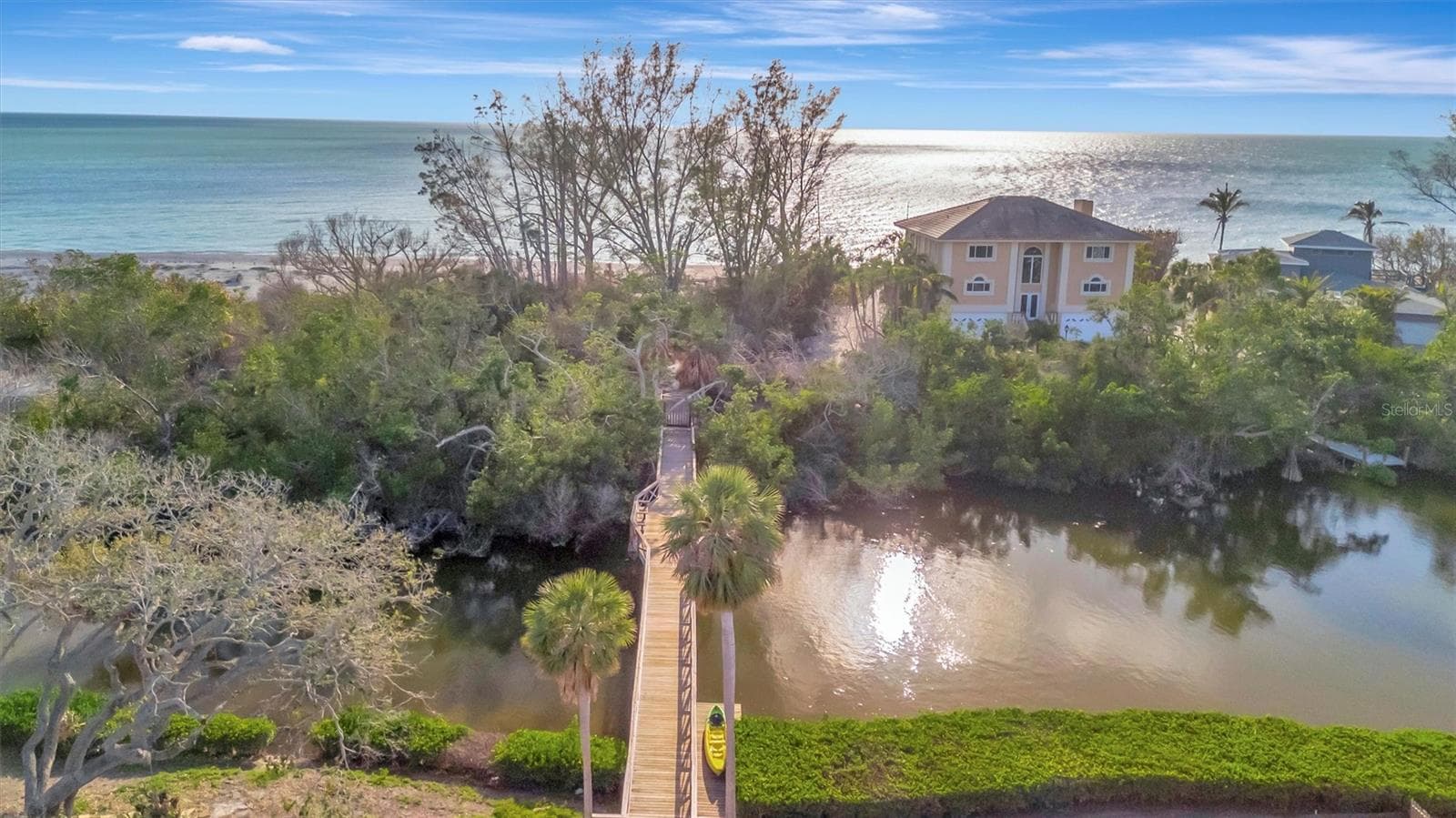 Single Family Residence at 8555 HERON LAGOON CIR, SARASOTA, photo 9 of 42