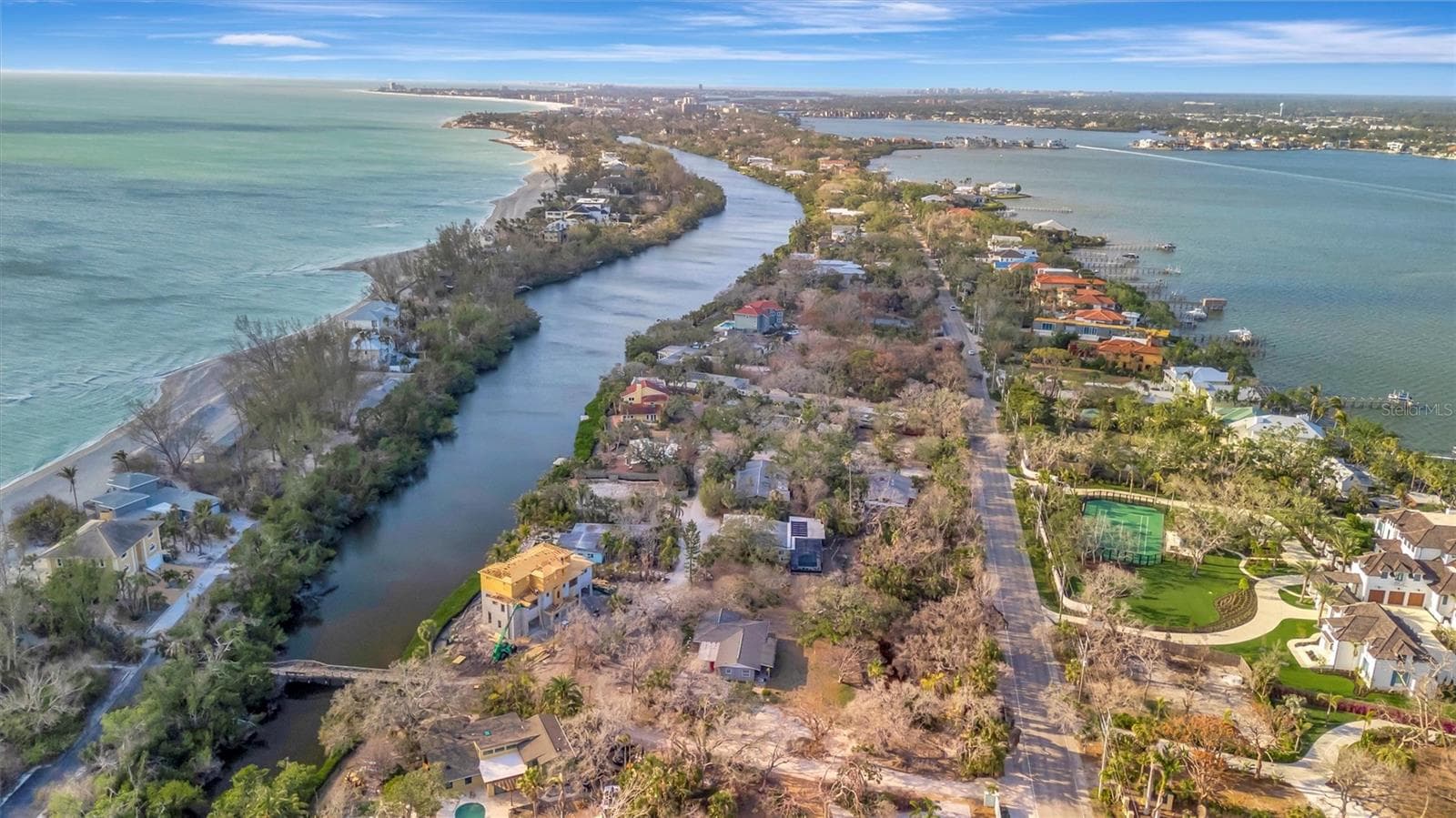 Single Family Residence at 8555 HERON LAGOON CIR, SARASOTA, photo 28 of 42