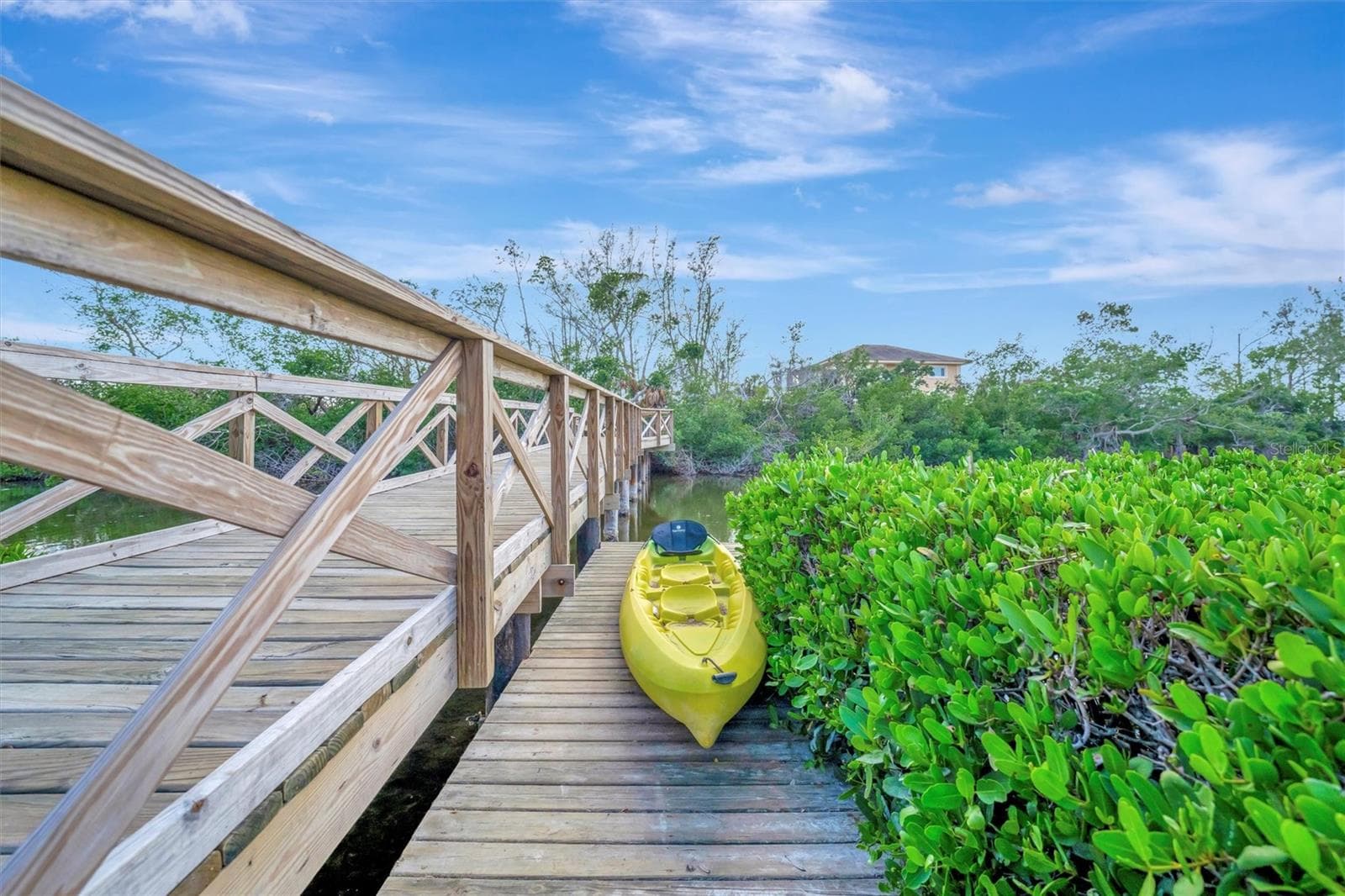 Single Family Residence at 8555 HERON LAGOON CIR, SARASOTA, photo 38 of 42