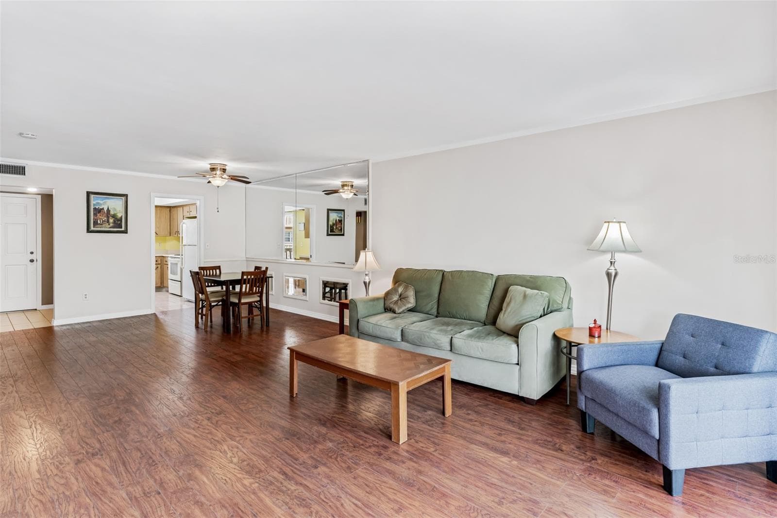 Living area - 147 BLUFF VIEW DR #206, BELLEAIR BLUFFS