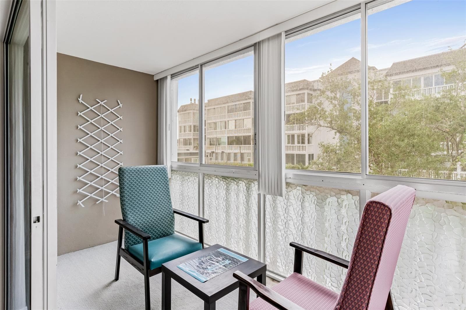 Covered patio - 147 BLUFF VIEW DR #206, BELLEAIR BLUFFS