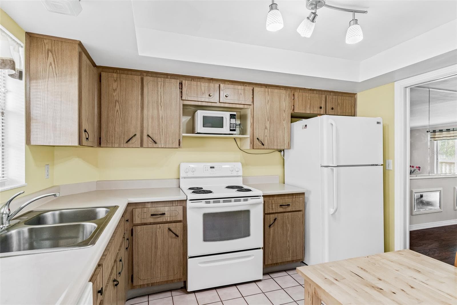 Kitchen - 147 BLUFF VIEW DR #206, BELLEAIR BLUFFS