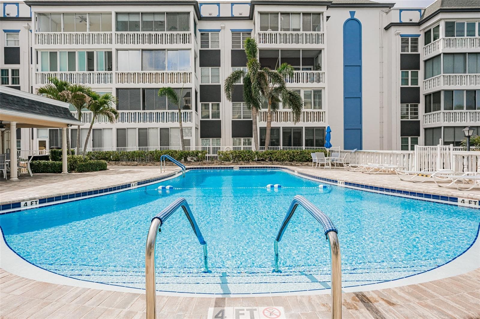 Pool area - 147 BLUFF VIEW DR #206, BELLEAIR BLUFFS