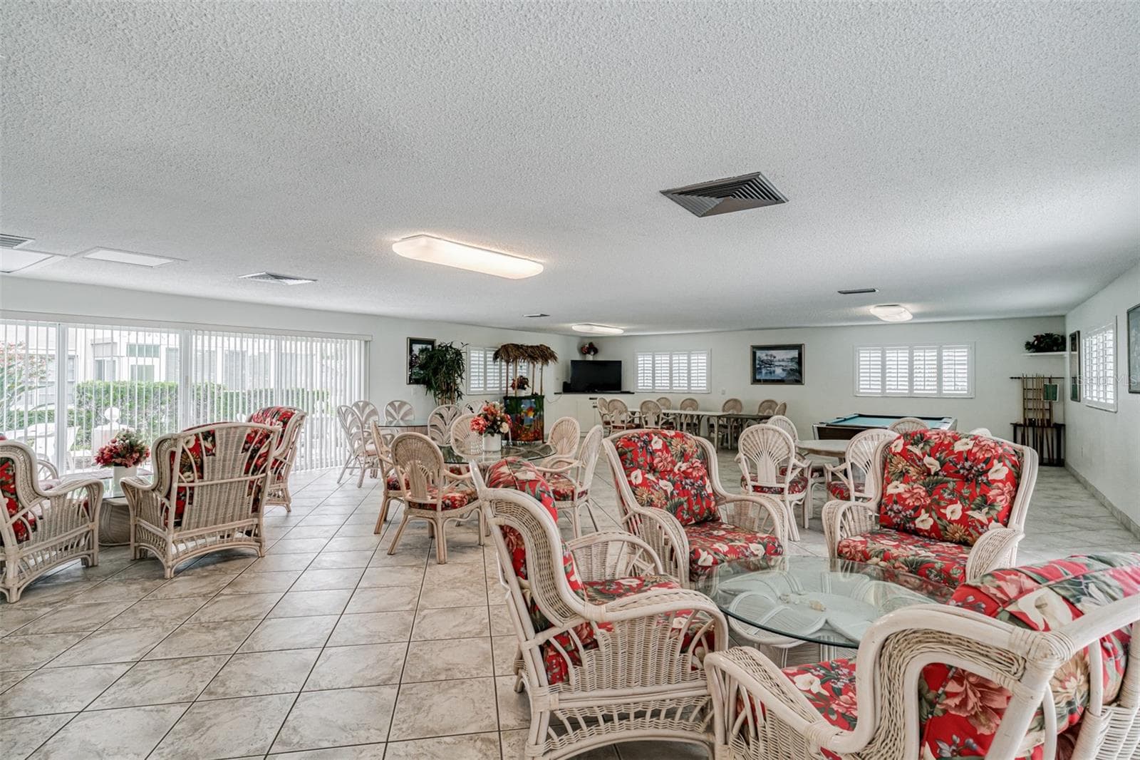 Clubhouse - 147 BLUFF VIEW DR #206, BELLEAIR BLUFFS
