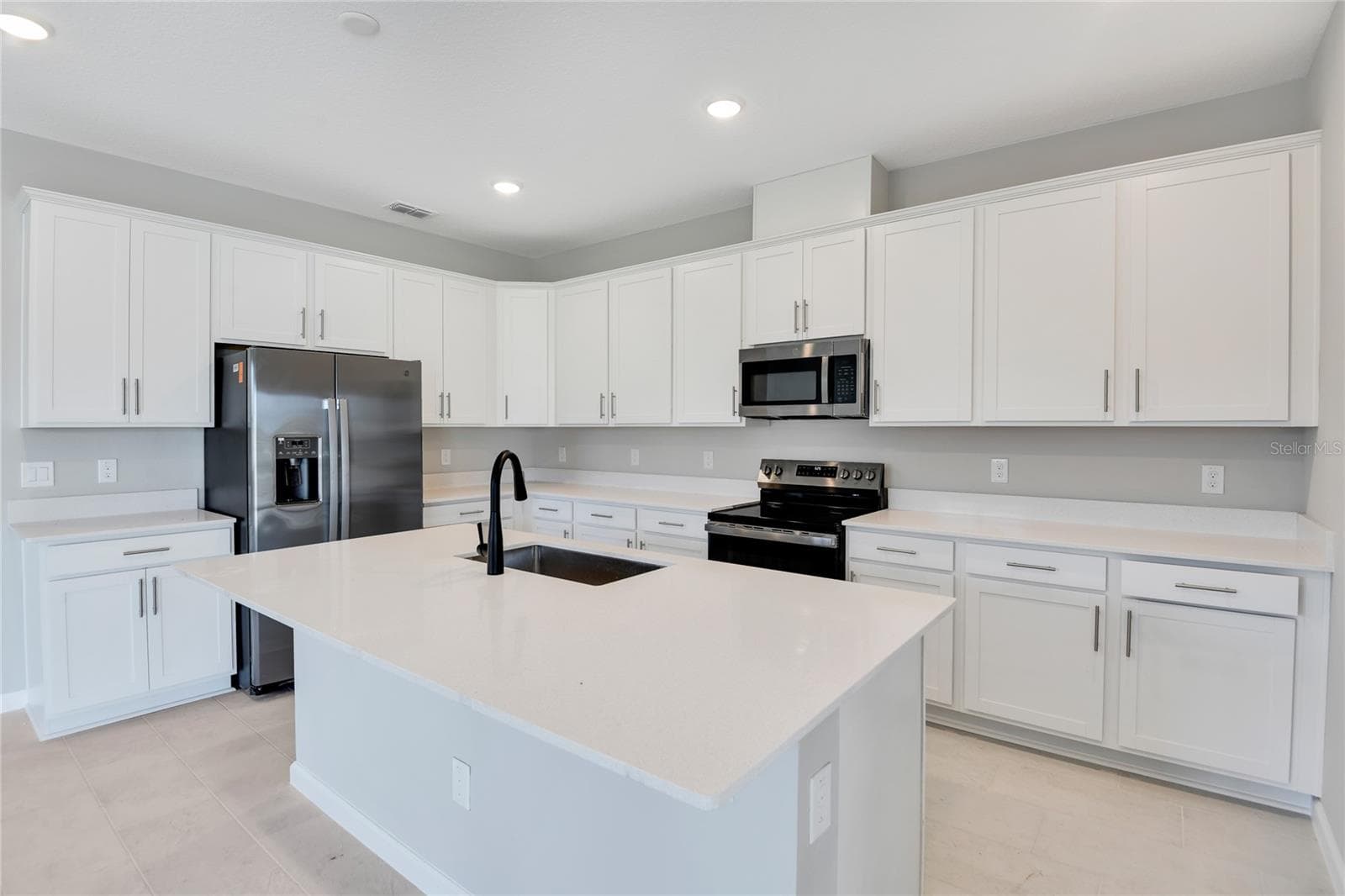 Single Family Residence at 1737 CARNELIAN ST, DELAND, photo 7 of 22