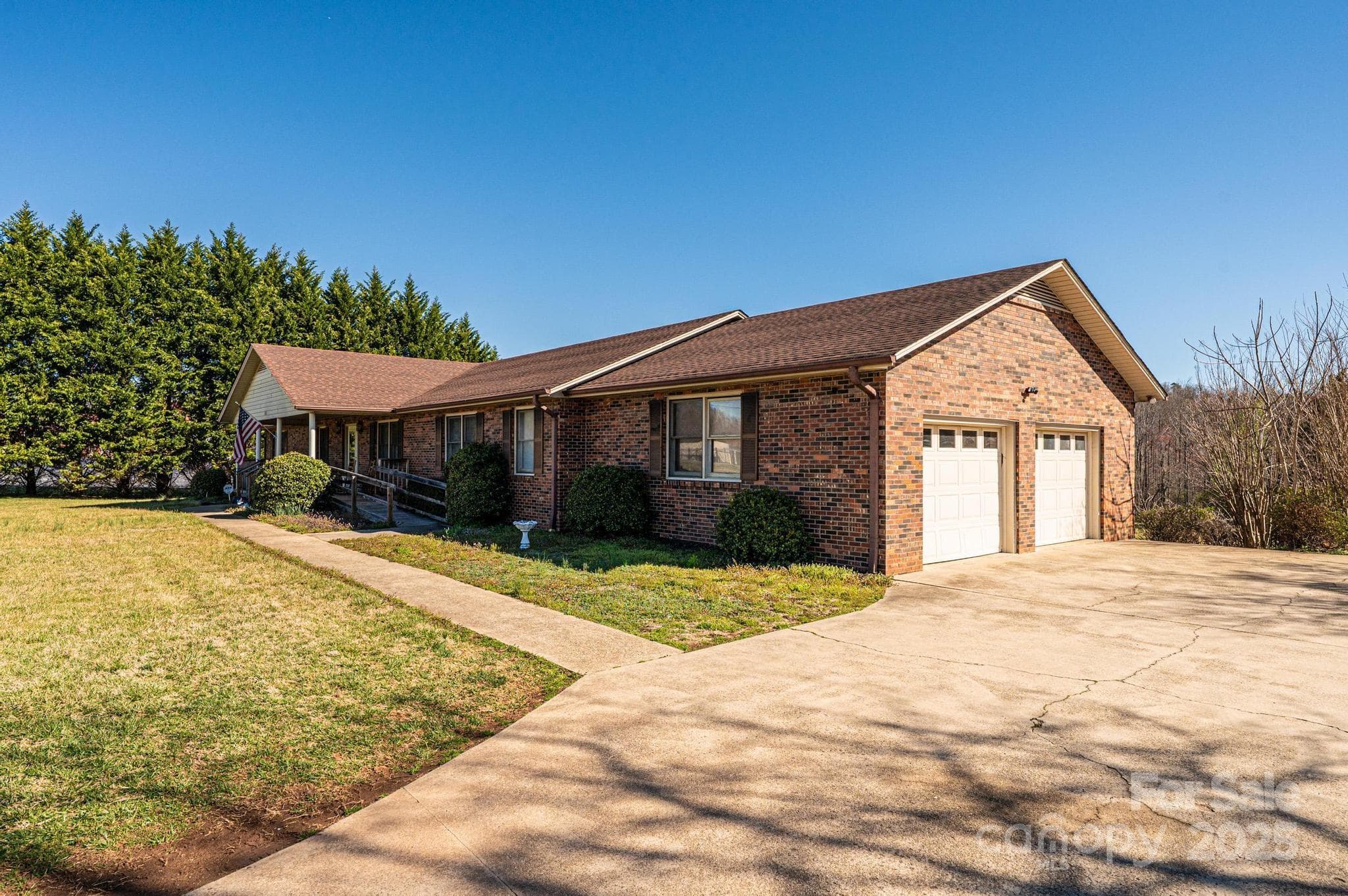 Single Family Residence at Lenoir, photo 5 of 42