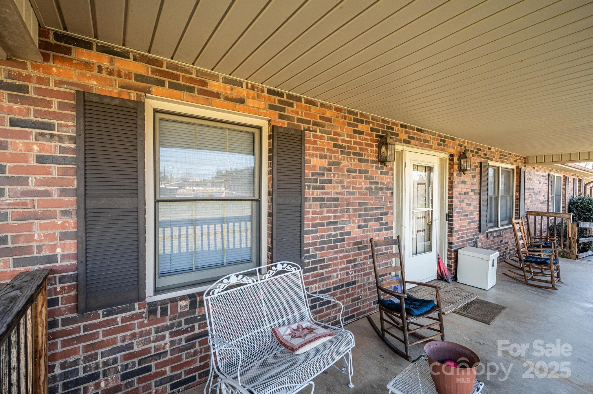 Single Family Residence at Lenoir, photo 8 of 42
