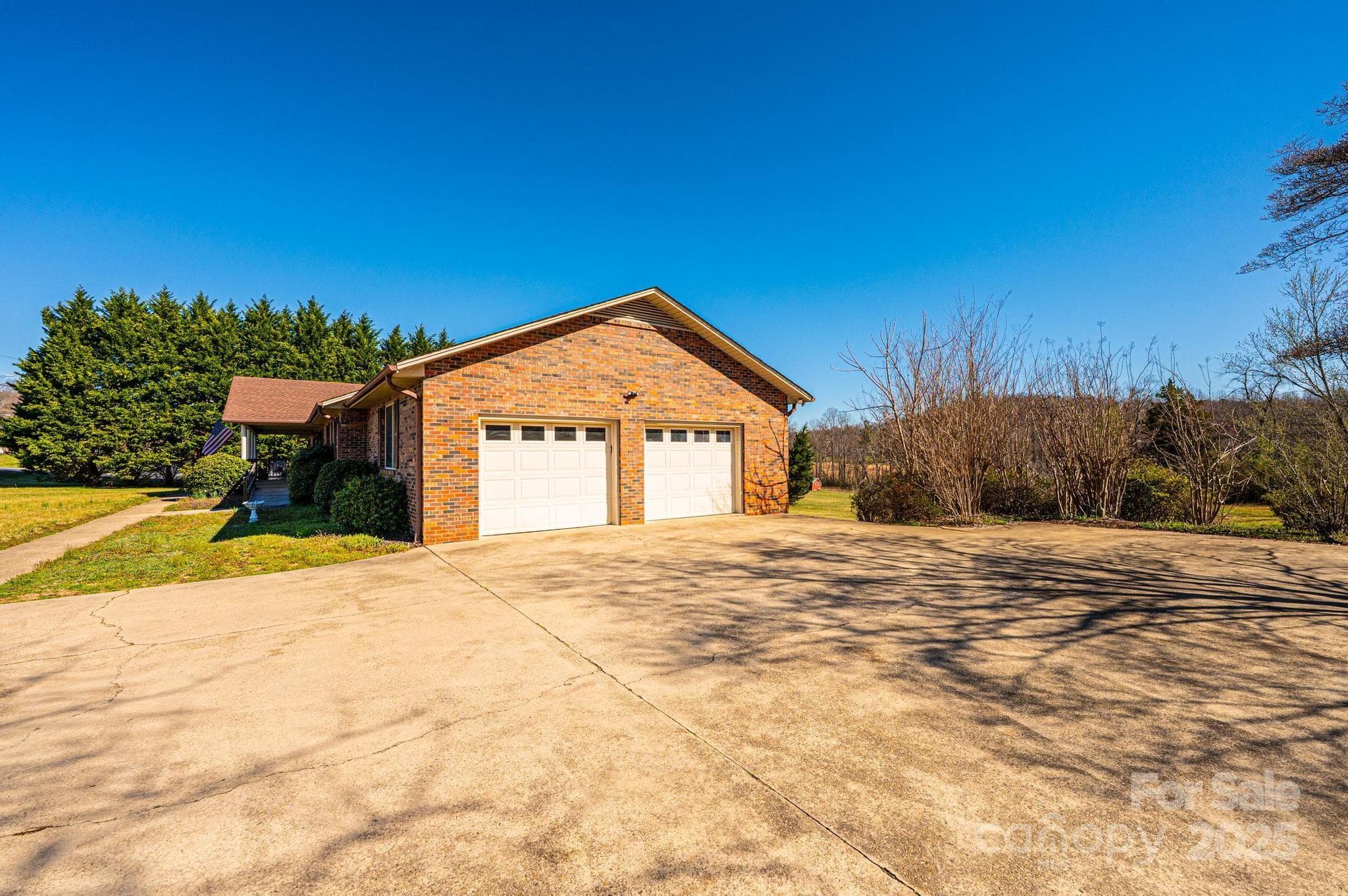 Single Family Residence at Lenoir, photo 9 of 42