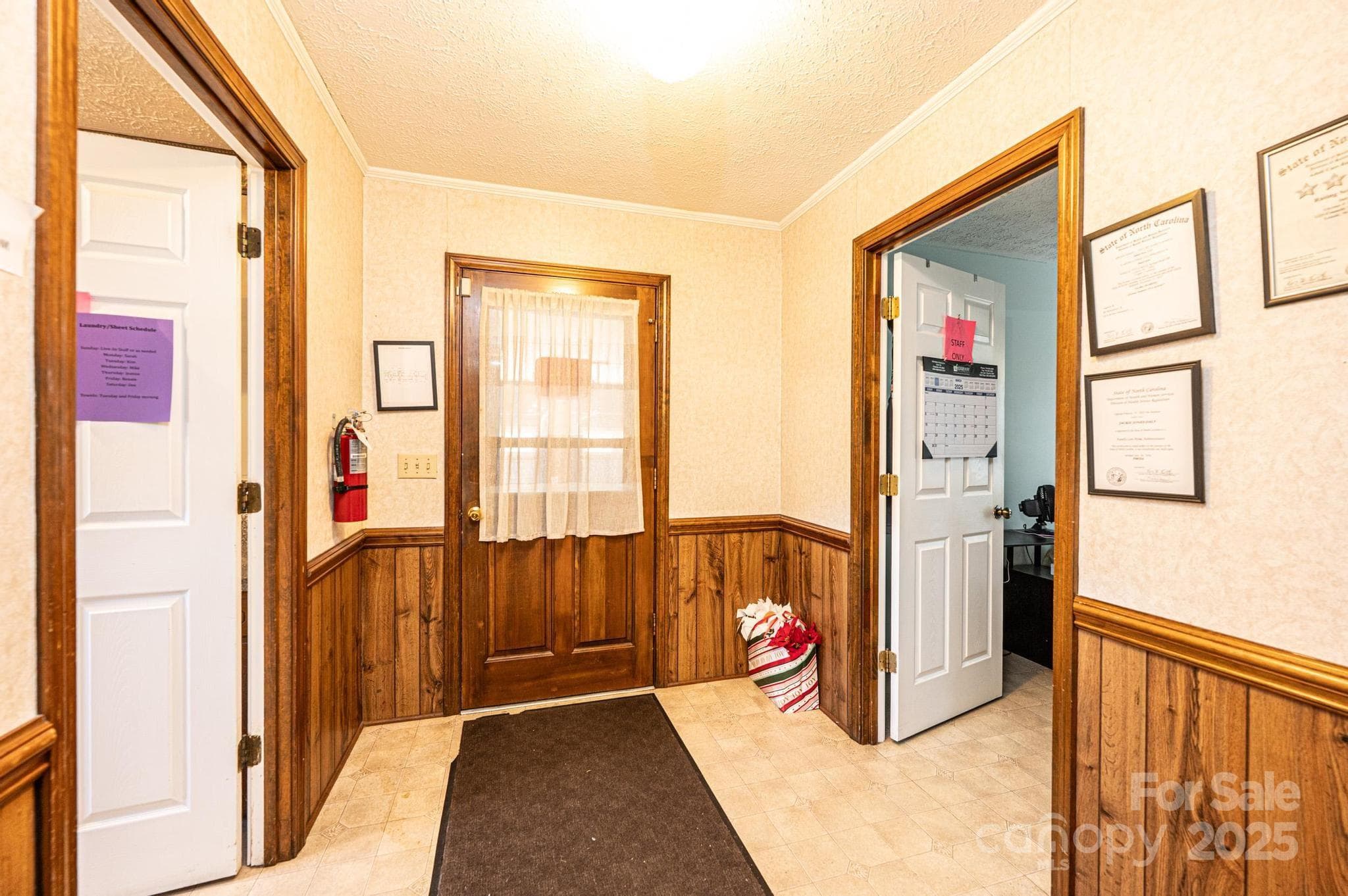 Single Family Residence at Lenoir, photo 24 of 42
