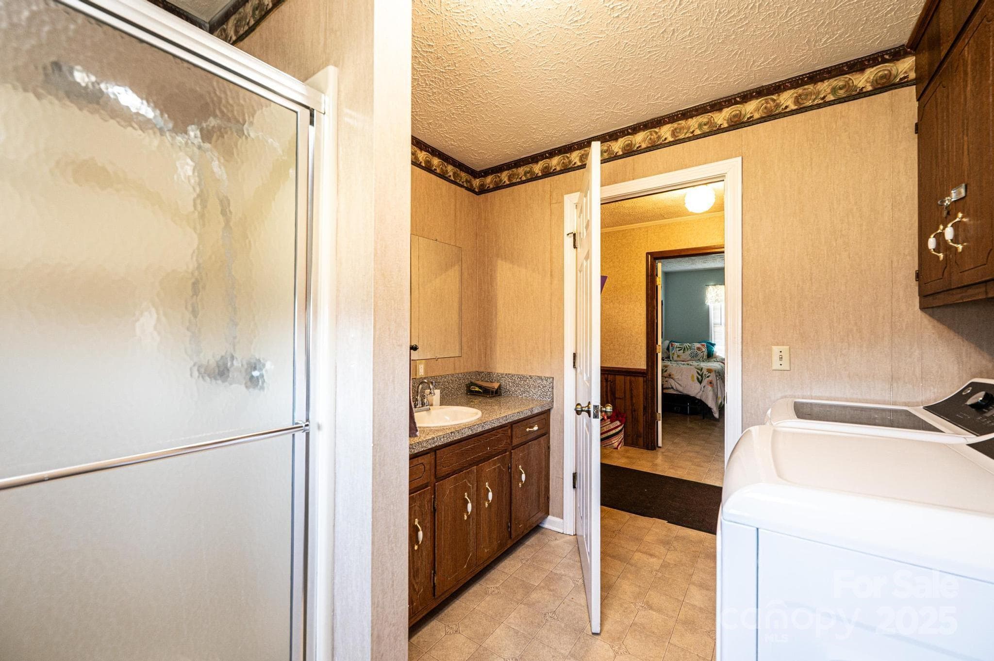 Single Family Residence at Lenoir, photo 26 of 42