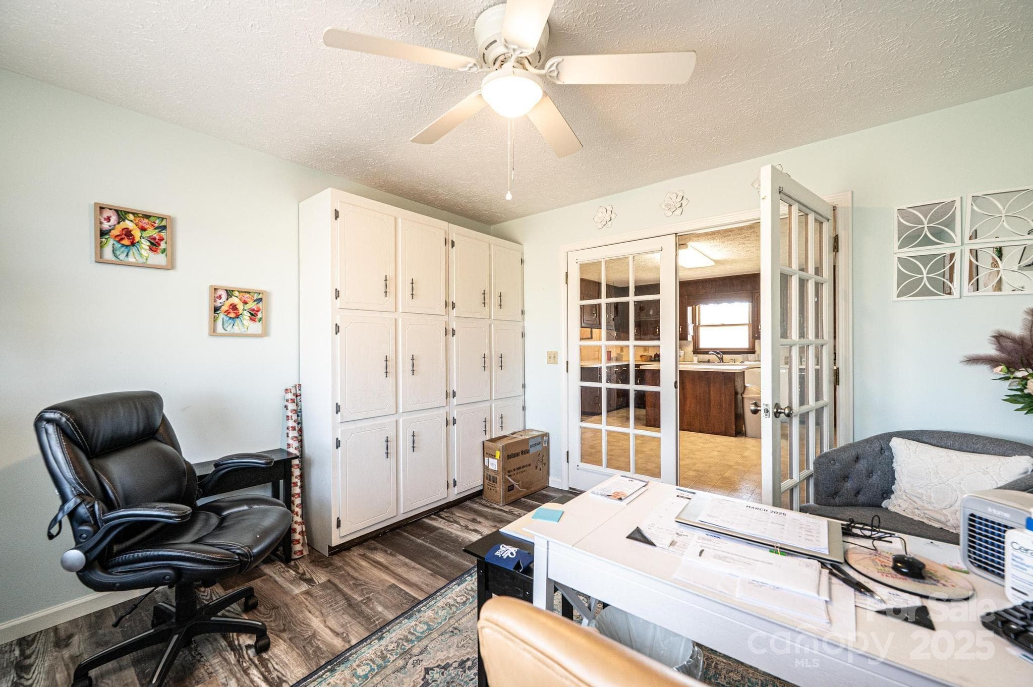 Single Family Residence at Lenoir, photo 28 of 42