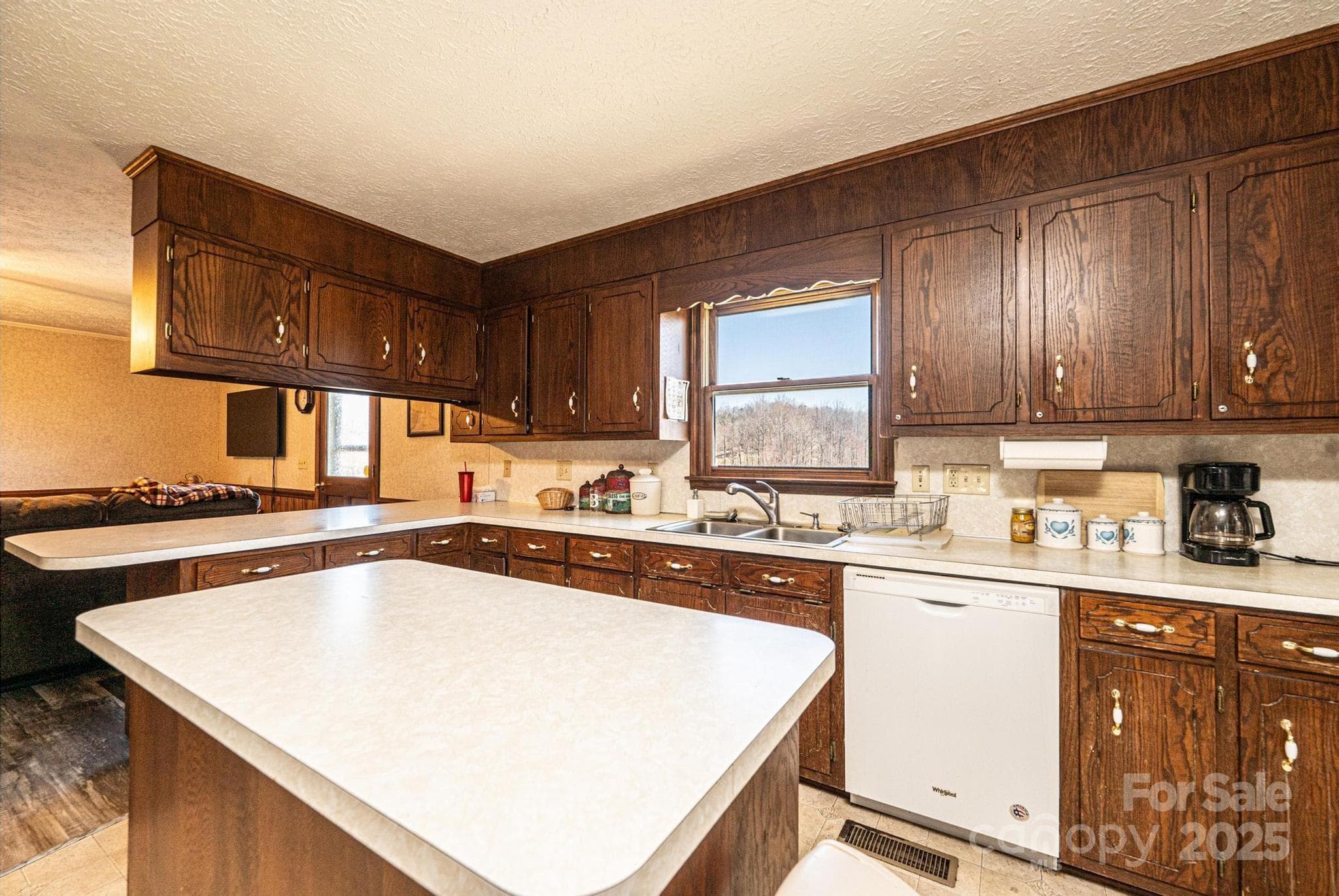 Single Family Residence at Lenoir, photo 31 of 42