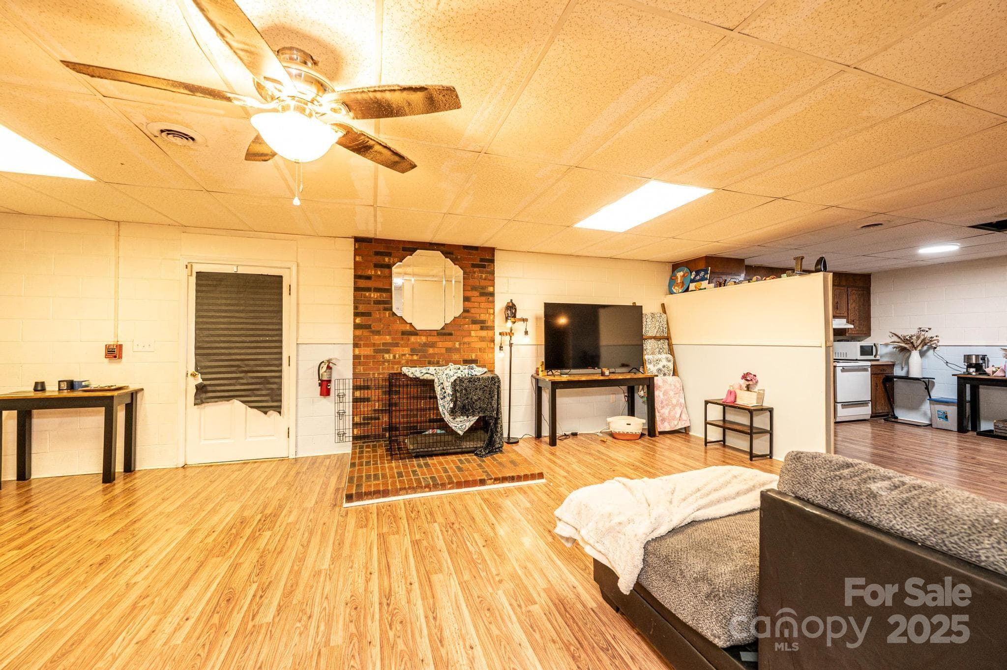 Single Family Residence at Lenoir, photo 39 of 42