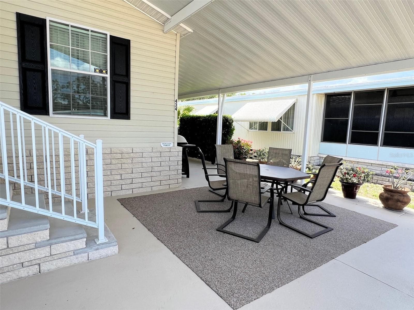 Manufactured Home at 29250 US HIGHWAY 19 N #434, CLEARWATER, photo 5 of 33