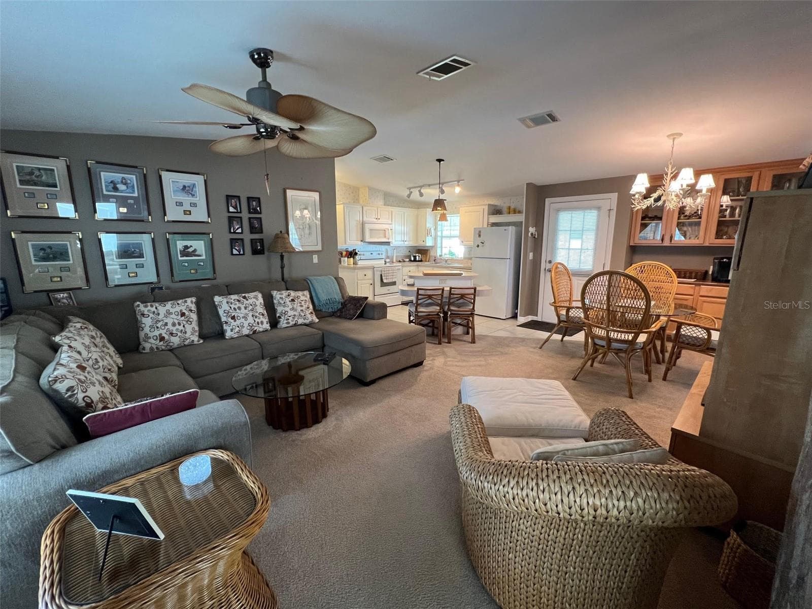 Manufactured Home at 29250 US HIGHWAY 19 N #434, CLEARWATER, photo 14 of 33