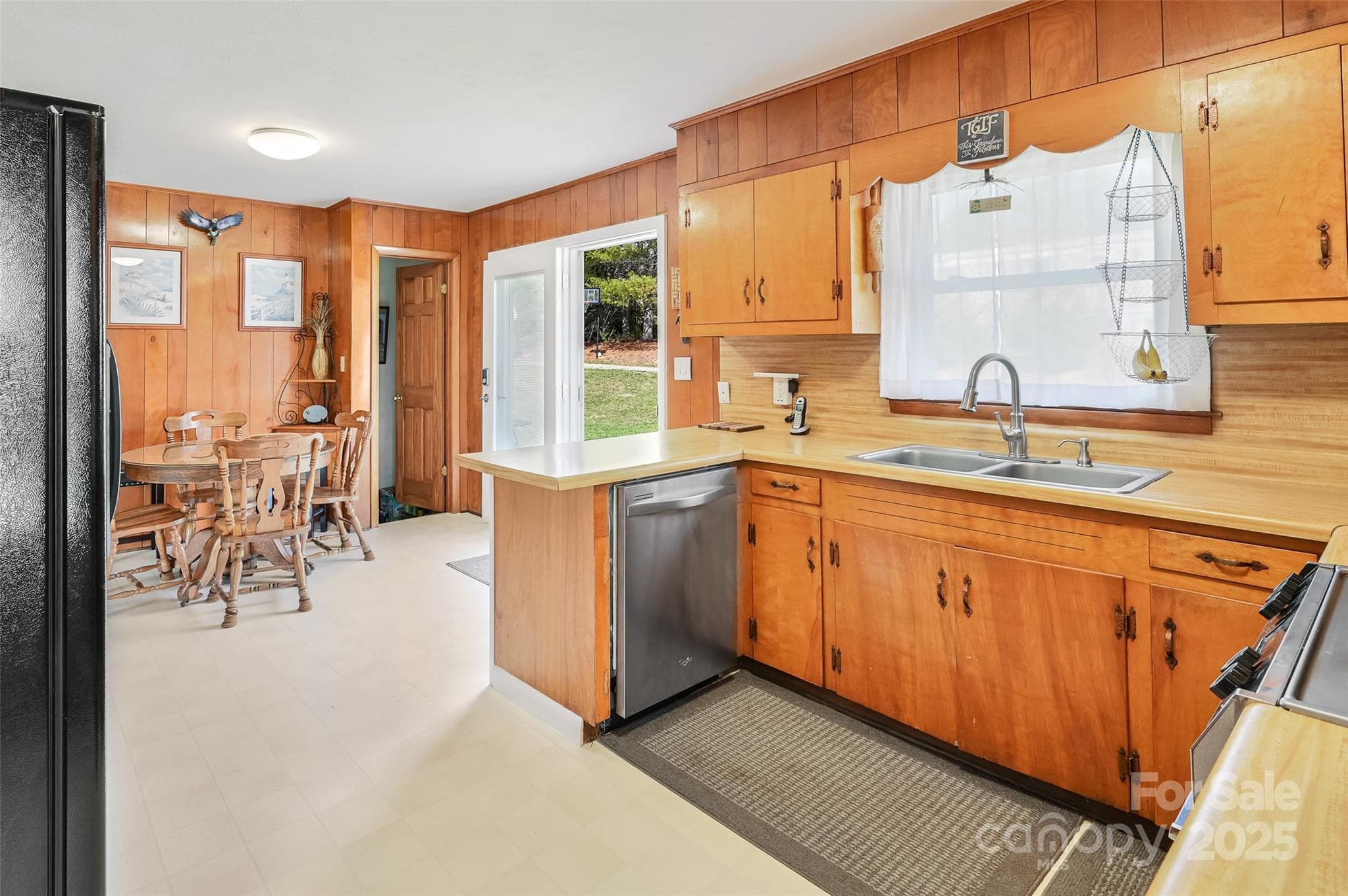 Portfolio at Hendersonville, photo 4 of 48