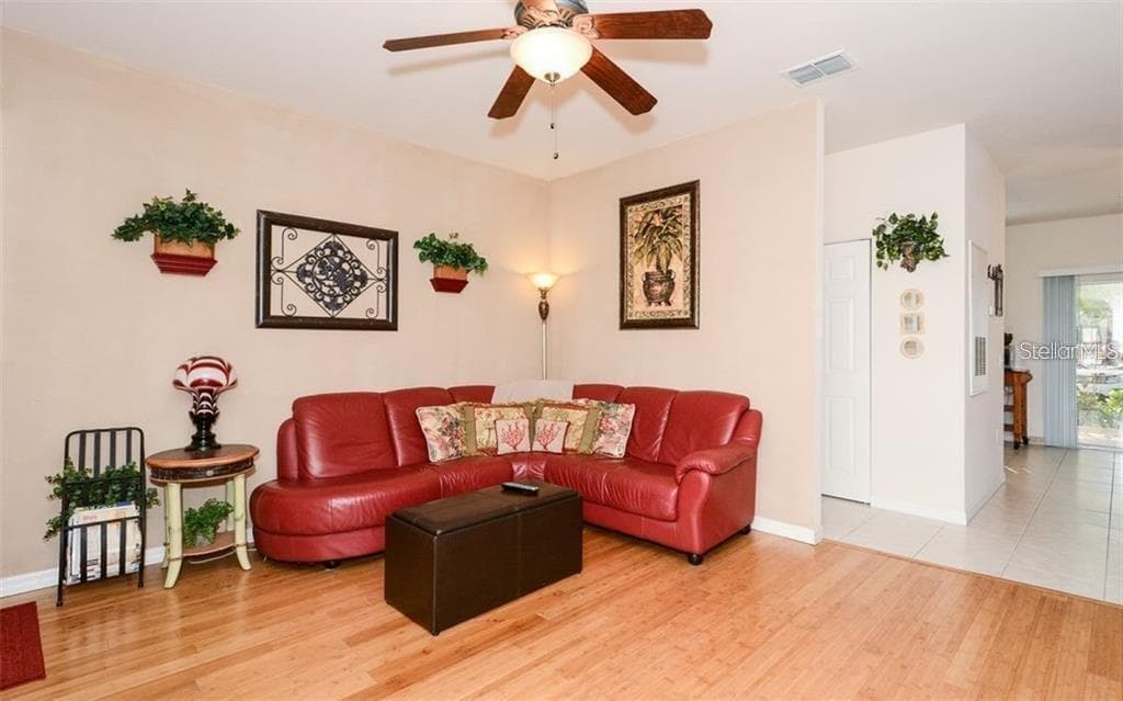Townhouse at 7685 PLANTATION CIR #B, UNIVERSITY PARK, photo 3 of 31