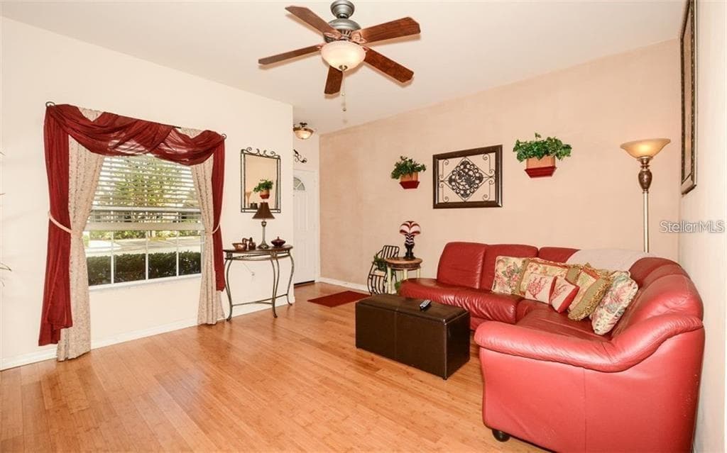 Townhouse at 7685 PLANTATION CIR #B, UNIVERSITY PARK, photo 4 of 31