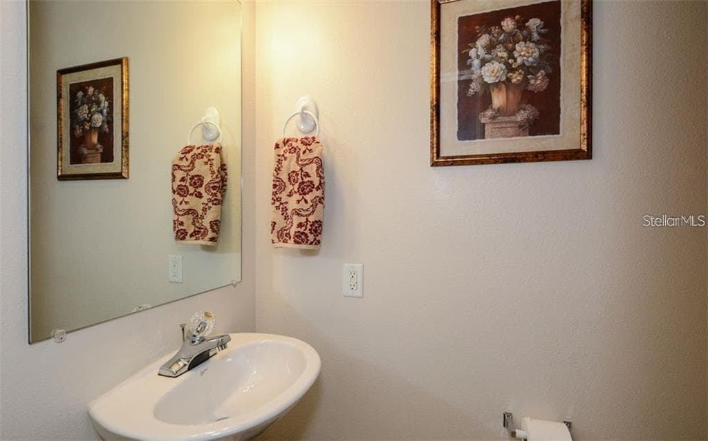 Townhouse at 7685 PLANTATION CIR #B, UNIVERSITY PARK, photo 5 of 31