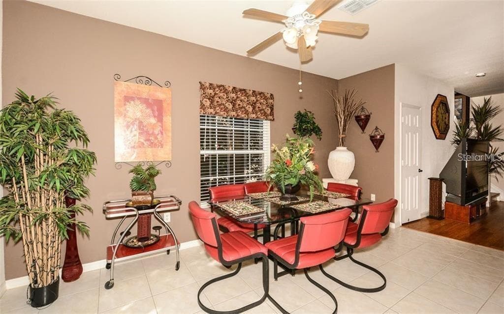 Townhouse at 7685 PLANTATION CIR #B, UNIVERSITY PARK, photo 6 of 31