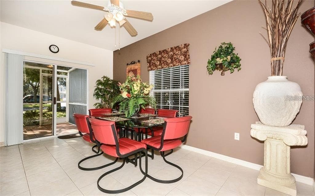 Townhouse at 7685 PLANTATION CIR #B, UNIVERSITY PARK, photo 7 of 31