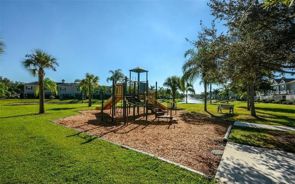 Townhouse at 7685 PLANTATION CIR #B, UNIVERSITY PARK, photo 20 of 31