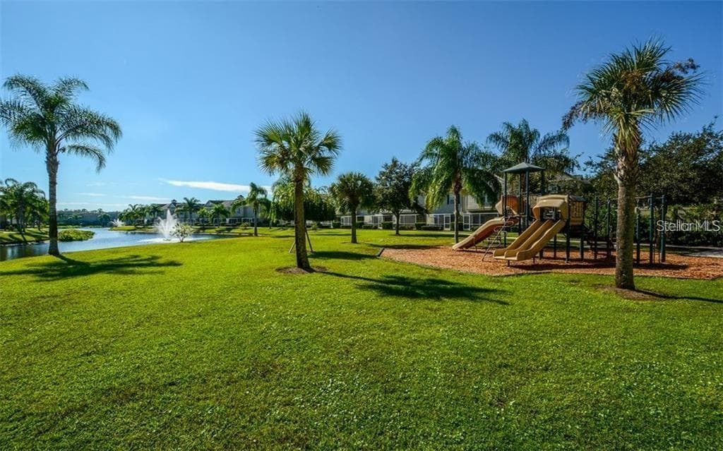 Townhouse at 7685 PLANTATION CIR #B, UNIVERSITY PARK, photo 21 of 31