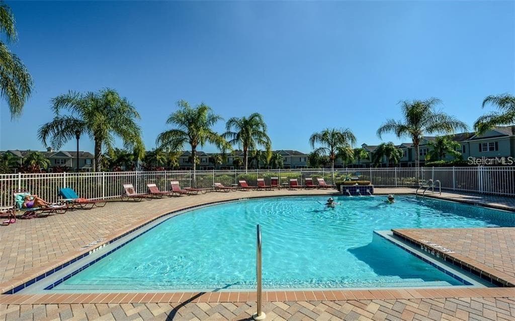 Townhouse at 7685 PLANTATION CIR #B, UNIVERSITY PARK, photo 28 of 31