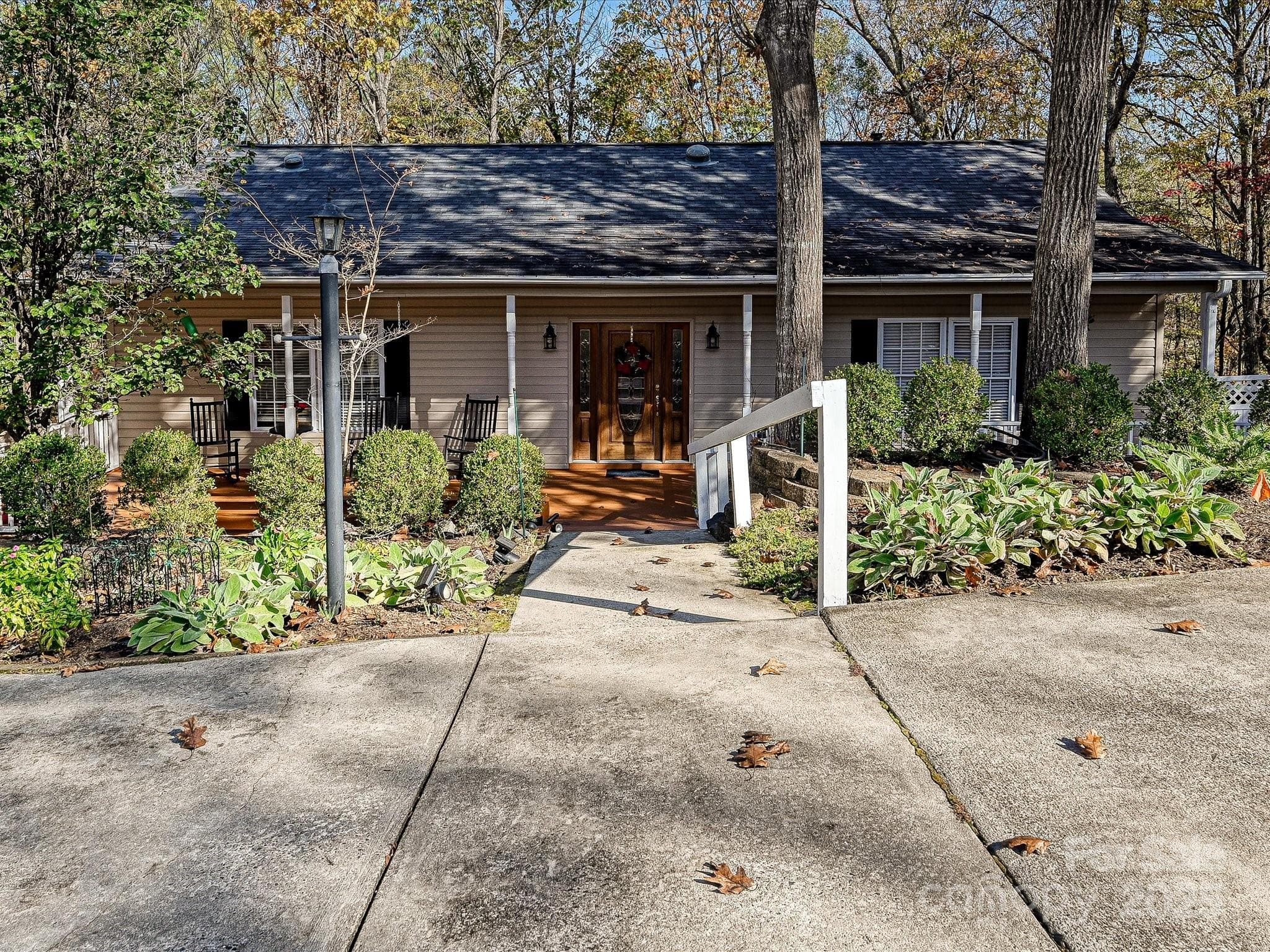 Single Family Residence at Tega Cay, photo 2 of 40