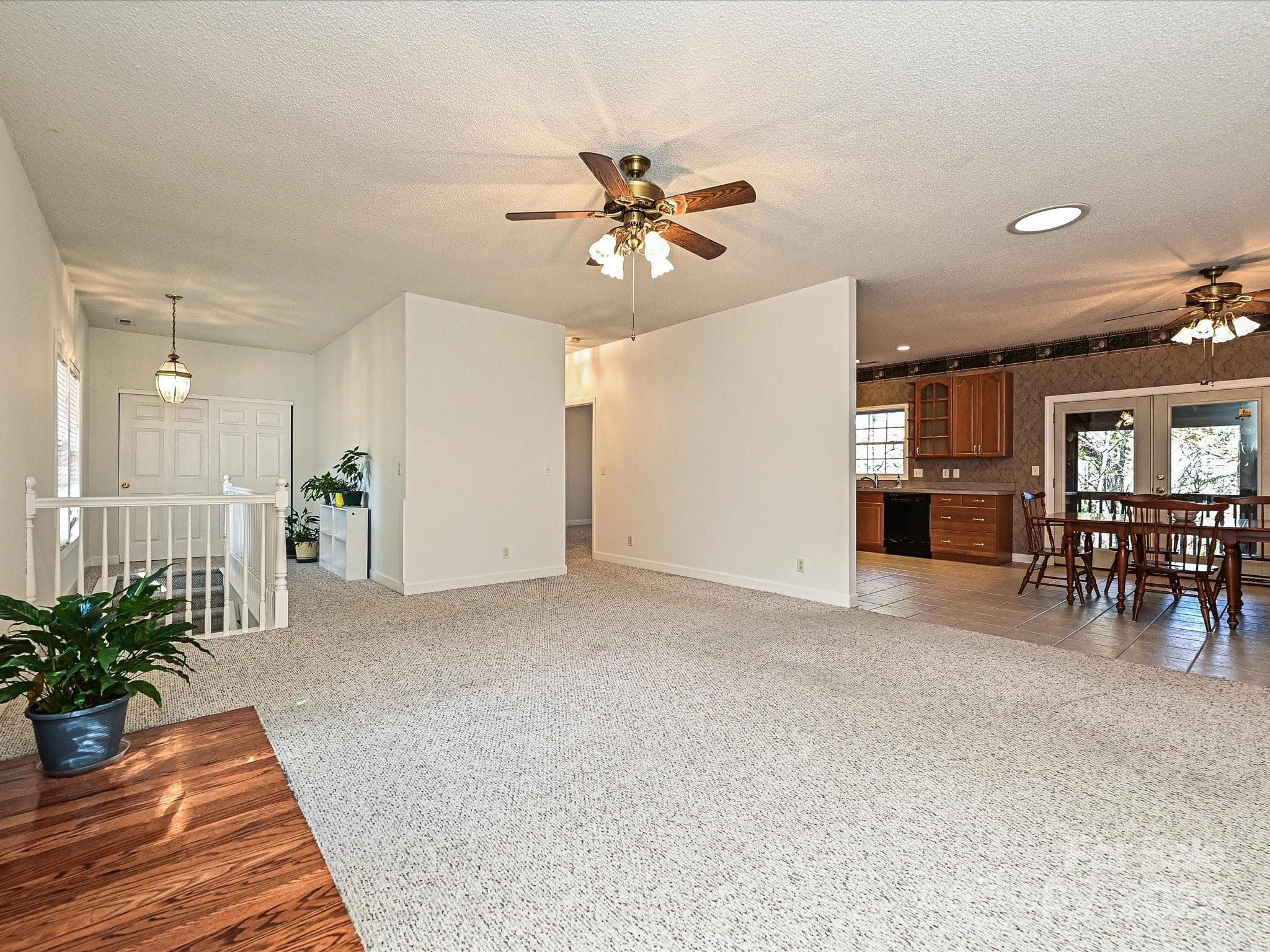 Single Family Residence at Tega Cay, photo 9 of 40