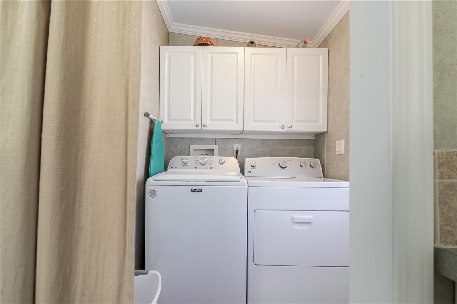 Manufactured Home at 3309 BERNADETTE DR, ELLENTON, photo 8 of 16