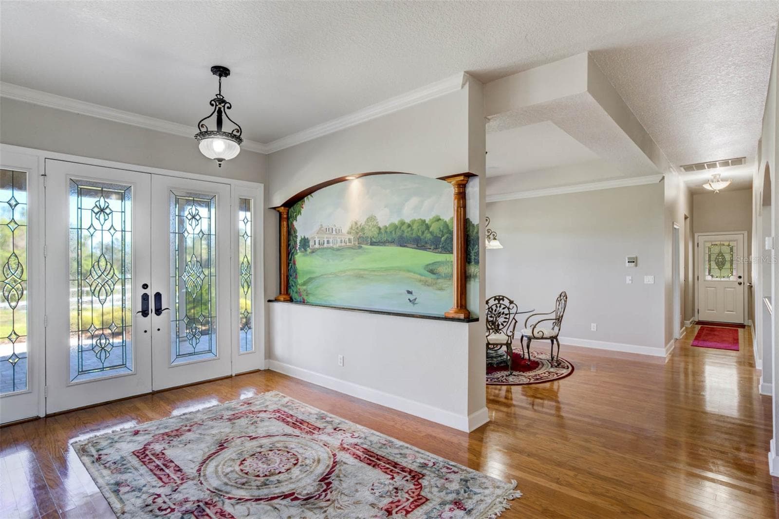 Large foyer entrance - 701 E 60 HWY, PLANT CITY