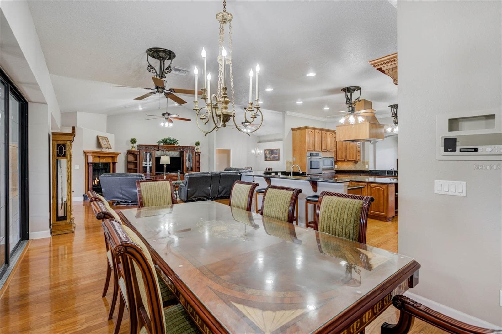 Formal living area - 701 E 60 HWY, PLANT CITY