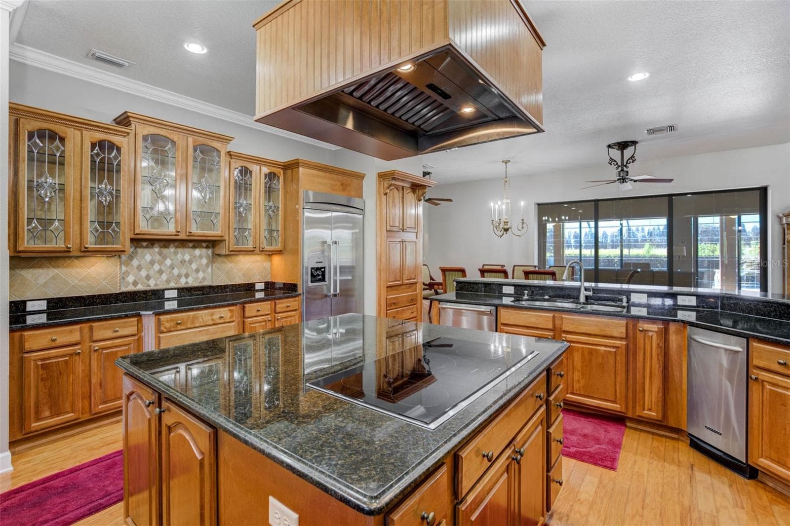 Thermador cooktop & custom exhaust - 701 E 60 HWY, PLANT CITY
