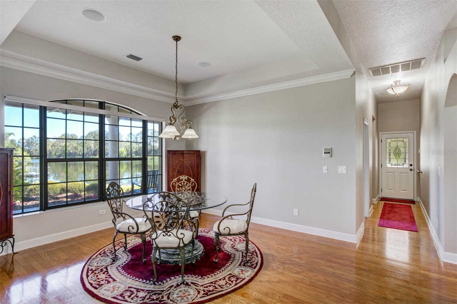 Breakfast nook overlooking the lake - 701 E 60 HWY, PLANT CITY