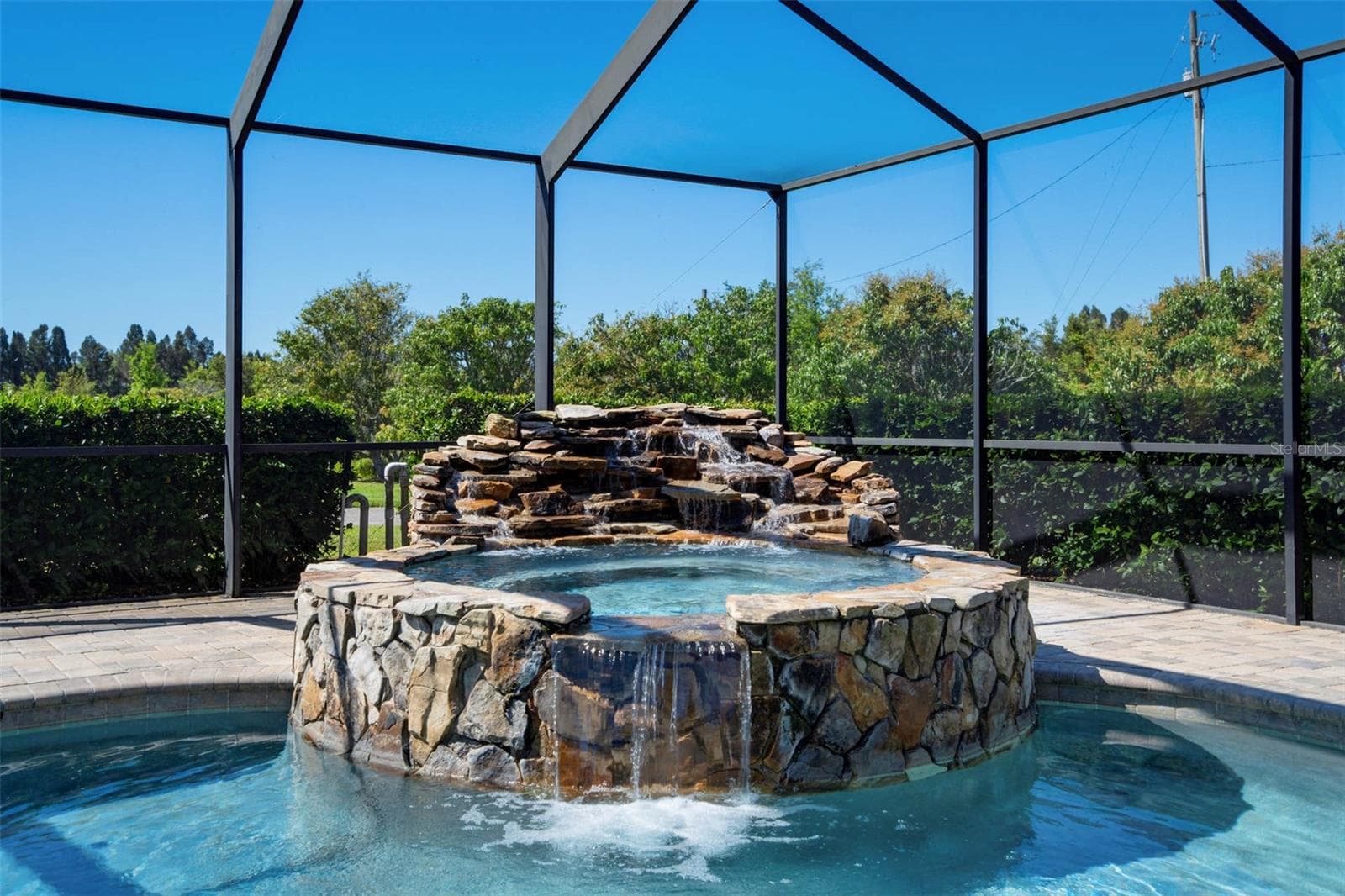 Spa - 701 E 60 HWY, PLANT CITY