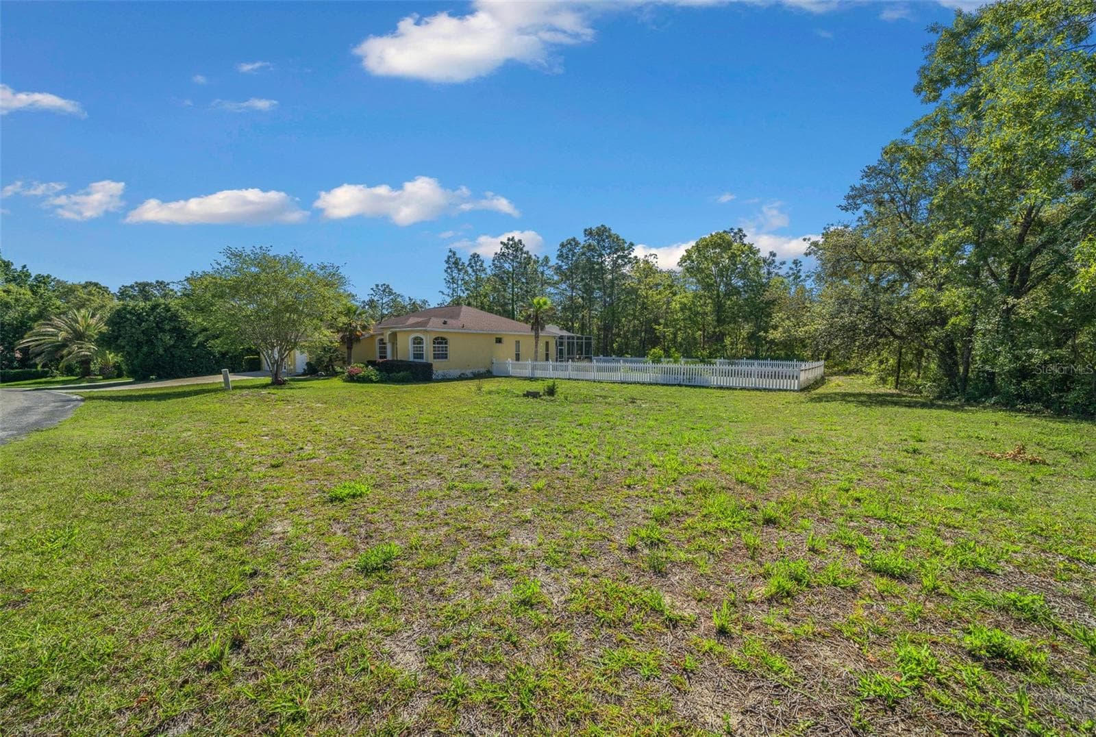 Single Family Residence at 9 GREVILLEA CT, HOMOSASSA, photo 2 of 47
