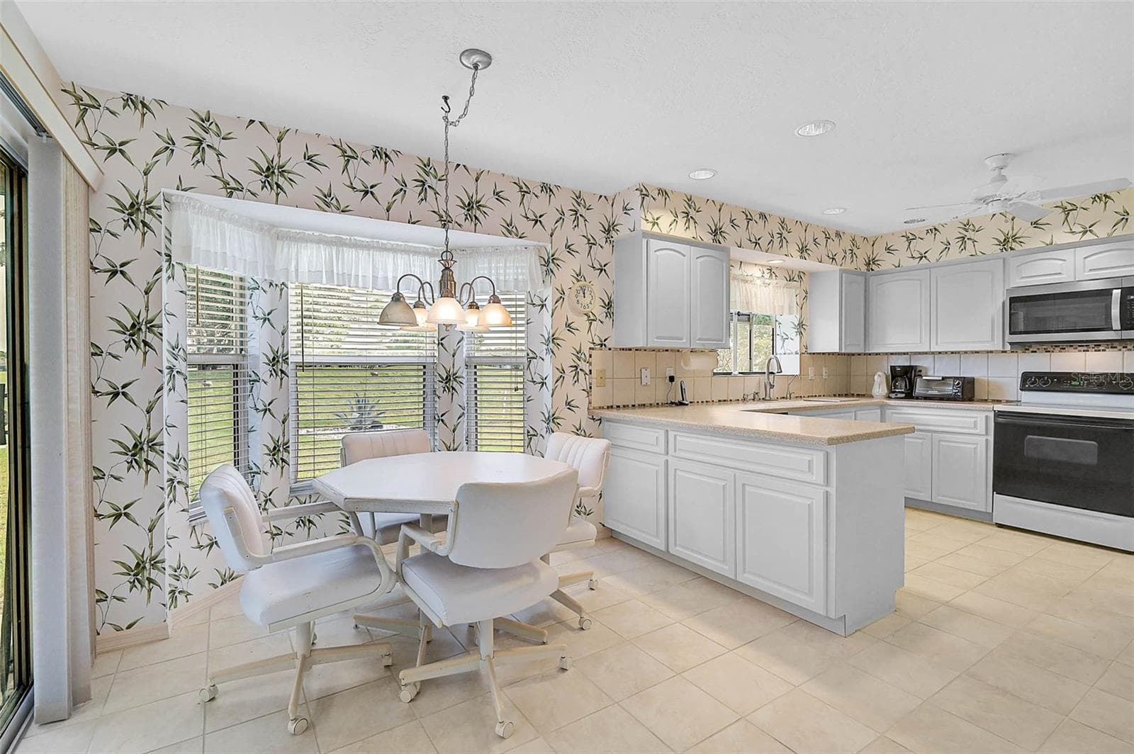 Single Family Residence at 4360 PRESIDENTIAL AVENUE CIR E, BRADENTON, photo 16 of 31