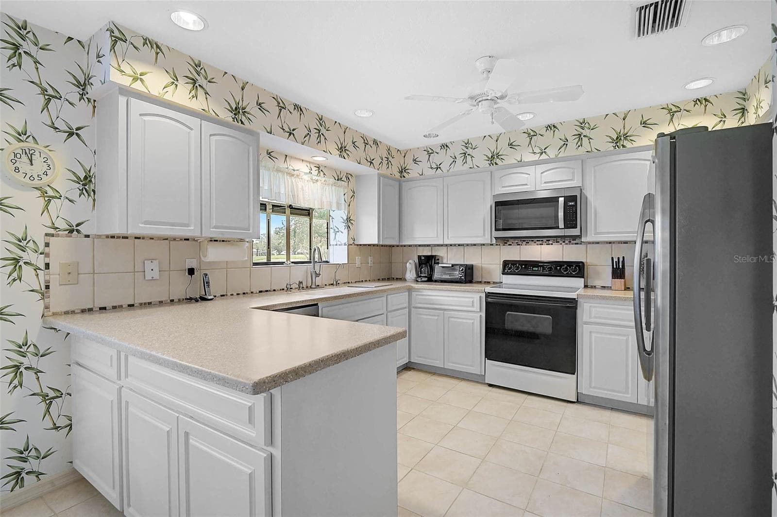 Single Family Residence at 4360 PRESIDENTIAL AVENUE CIR E, BRADENTON, photo 18 of 31