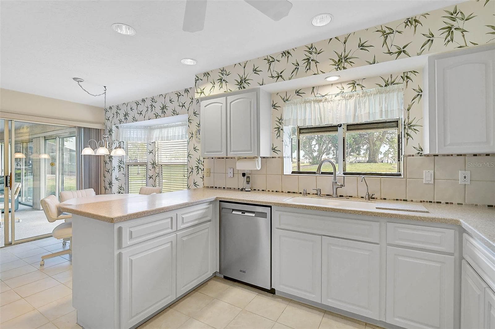 Single Family Residence at 4360 PRESIDENTIAL AVENUE CIR E, BRADENTON, photo 21 of 31