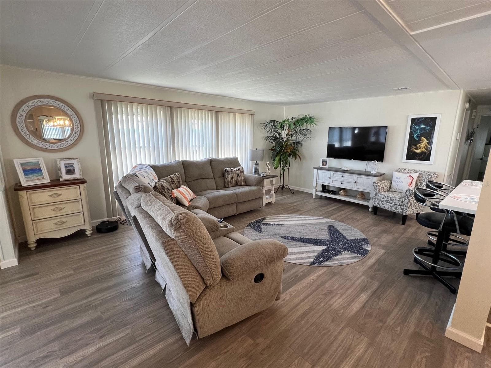 Manufactured Home at 825 COCONUT PALM ST, LARGO, photo 11 of 30