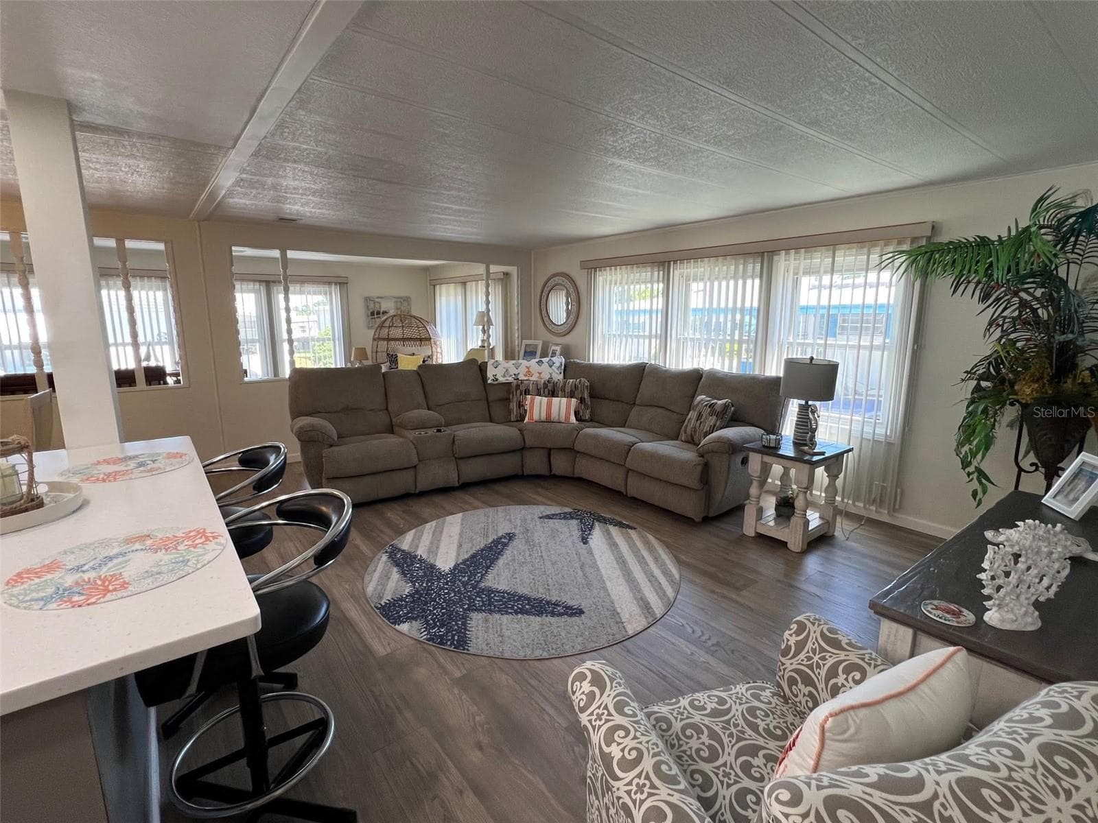 Manufactured Home at 825 COCONUT PALM ST, LARGO, photo 13 of 30